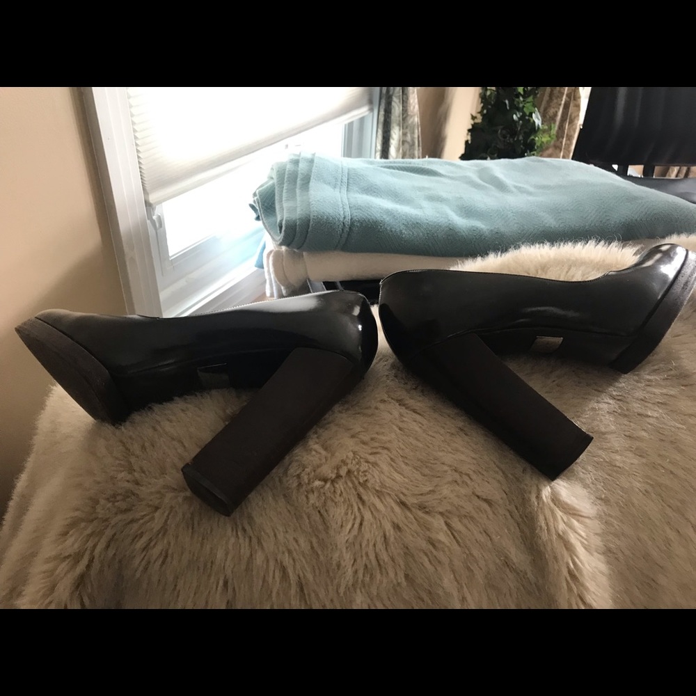Authentic Gucci shoes - Picture 7 of 7